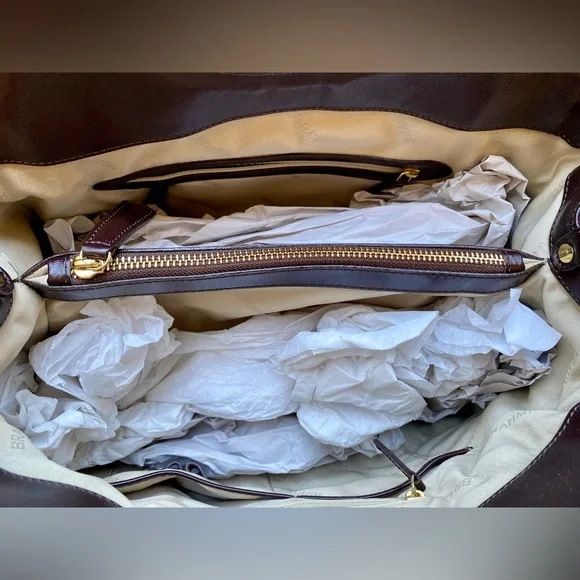 Brahmin🌿SERPENTINE HEARTWOOD ELISA SATCHEL
NEW WITH ATTACHED TAG🍃$435 MSRP🍃 - Picture 6 of 15